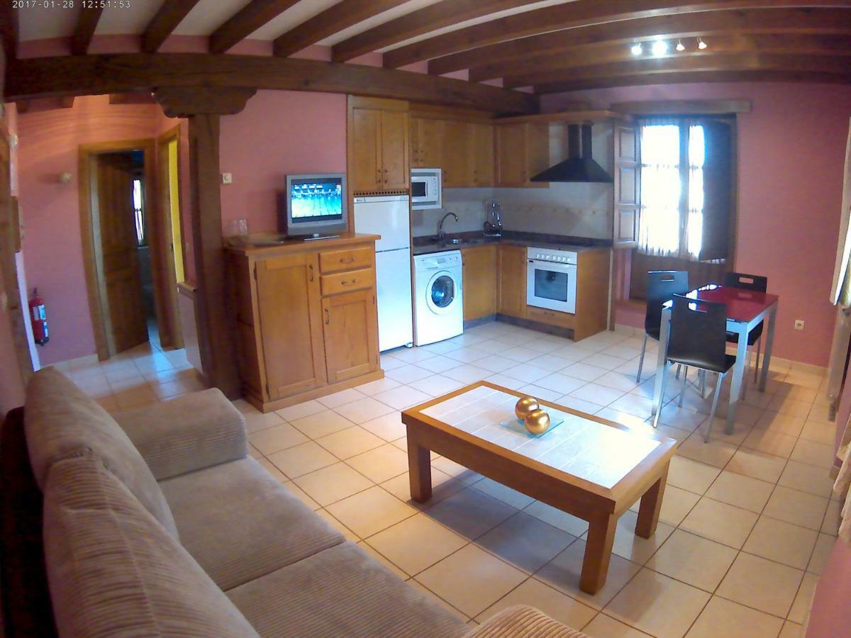Apartamentos Casa Celia La Vega (Vega de Liebana, Cantabria) Exterior photo
