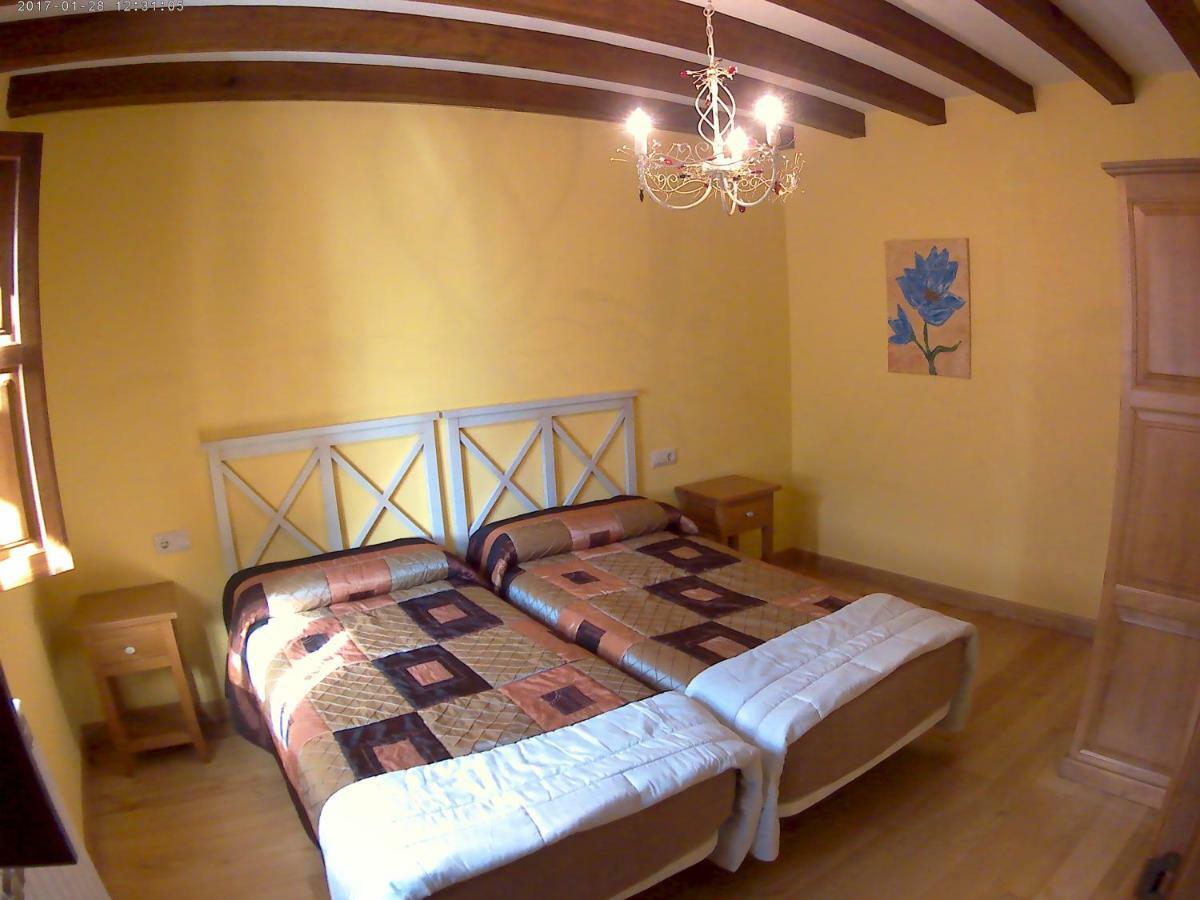 Apartamentos Casa Celia La Vega (Vega de Liebana, Cantabria) Exterior photo