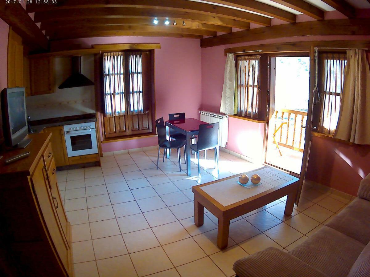 Apartamentos Casa Celia La Vega (Vega de Liebana, Cantabria) Exterior photo