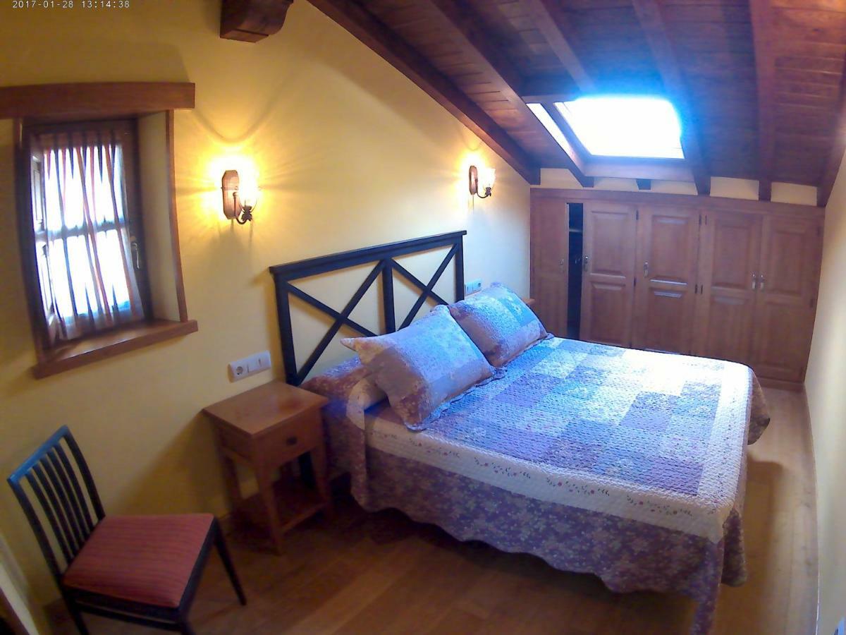 Apartamentos Casa Celia La Vega (Vega de Liebana, Cantabria) Exterior photo