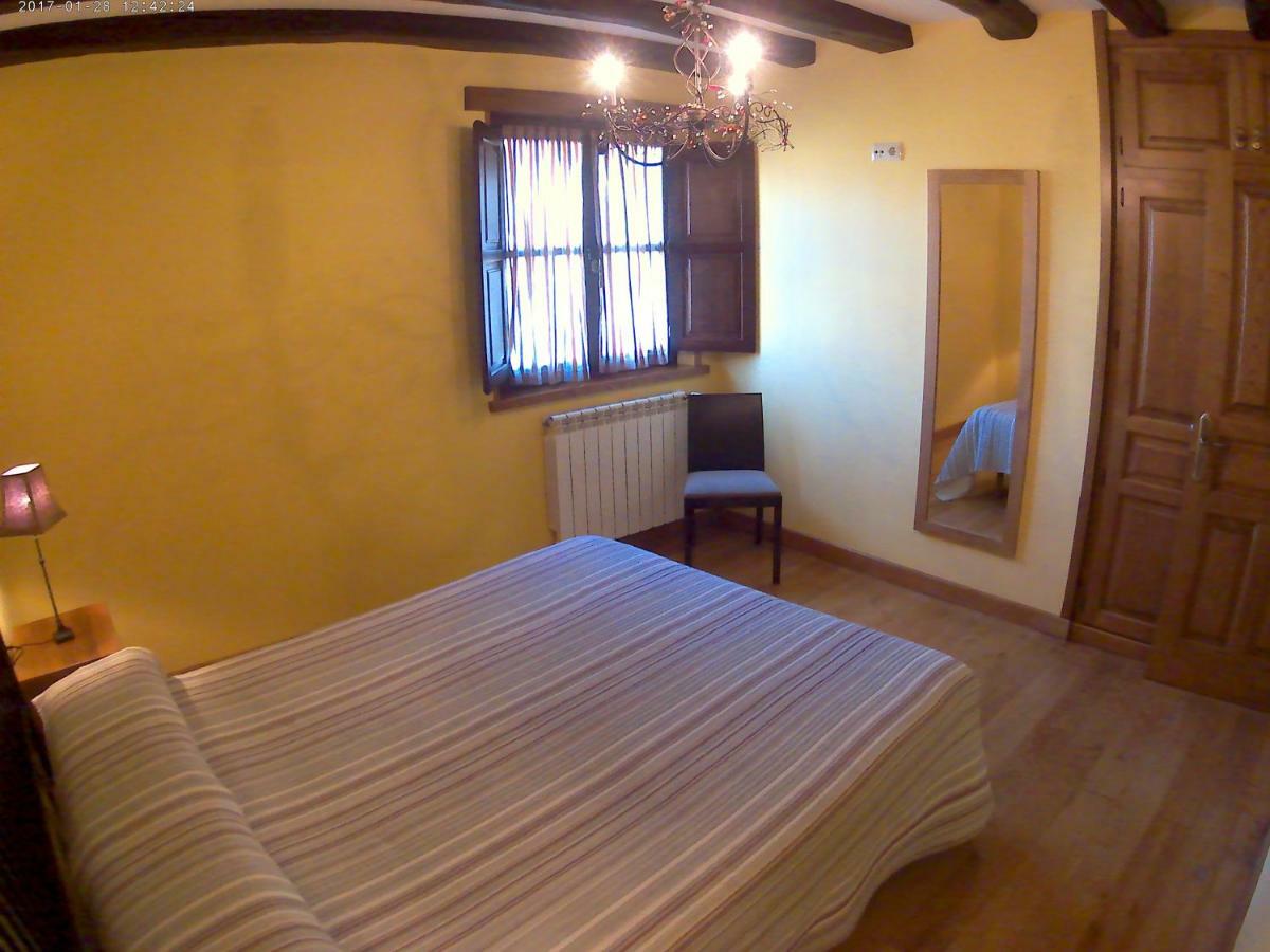 Apartamentos Casa Celia La Vega (Vega de Liebana, Cantabria) Exterior photo
