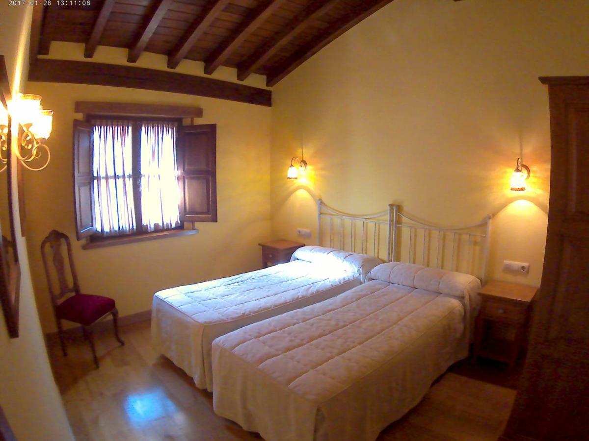 Apartamentos Casa Celia La Vega (Vega de Liebana, Cantabria) Exterior photo
