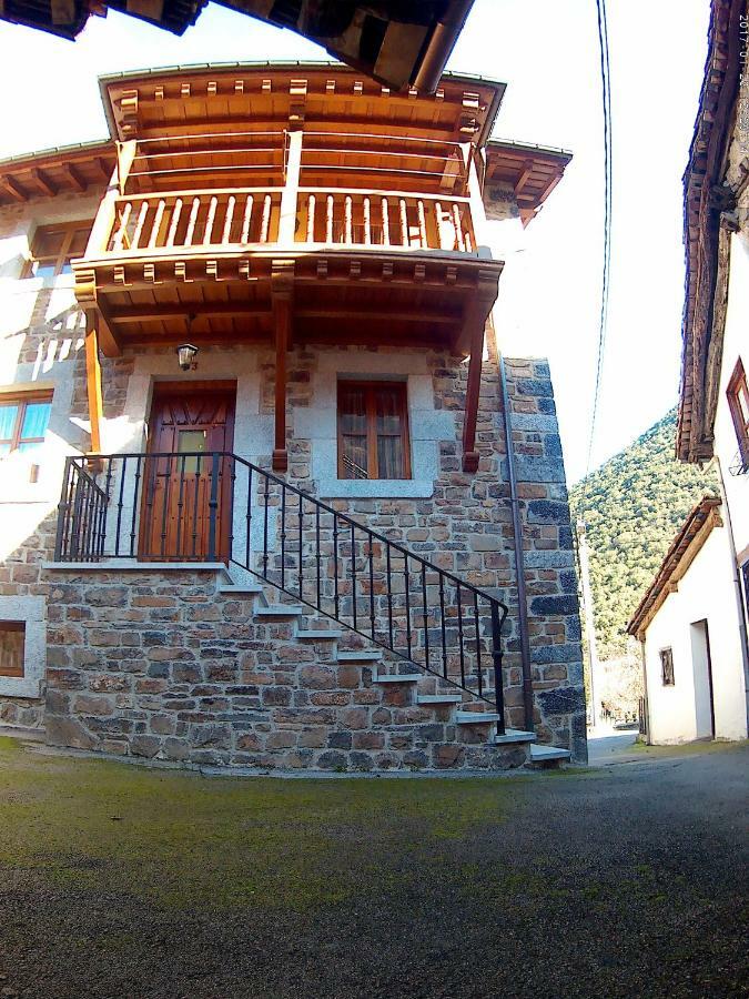 Apartamentos Casa Celia La Vega (Vega de Liebana, Cantabria) Exterior photo