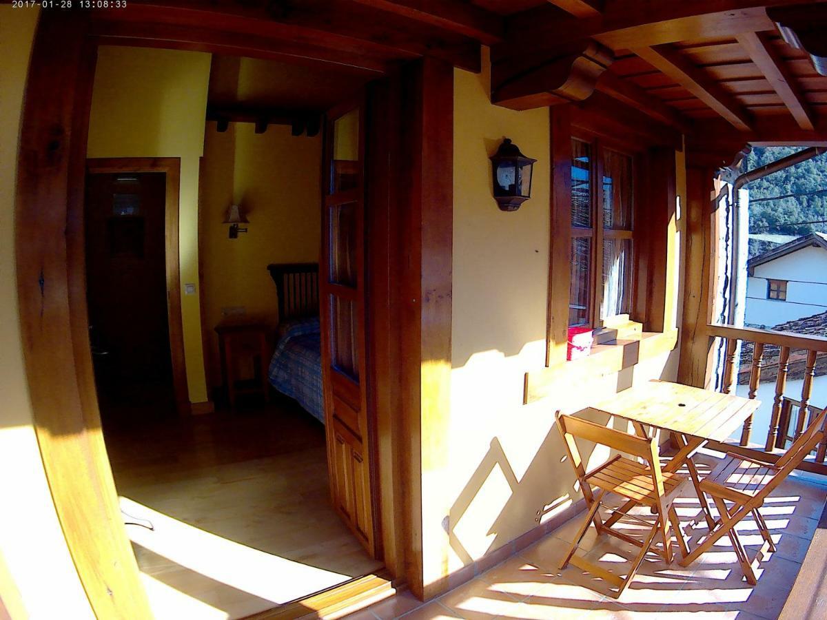 Apartamentos Casa Celia La Vega (Vega de Liebana, Cantabria) Exterior photo