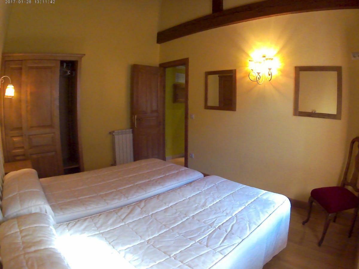 Apartamentos Casa Celia La Vega (Vega de Liebana, Cantabria) Exterior photo